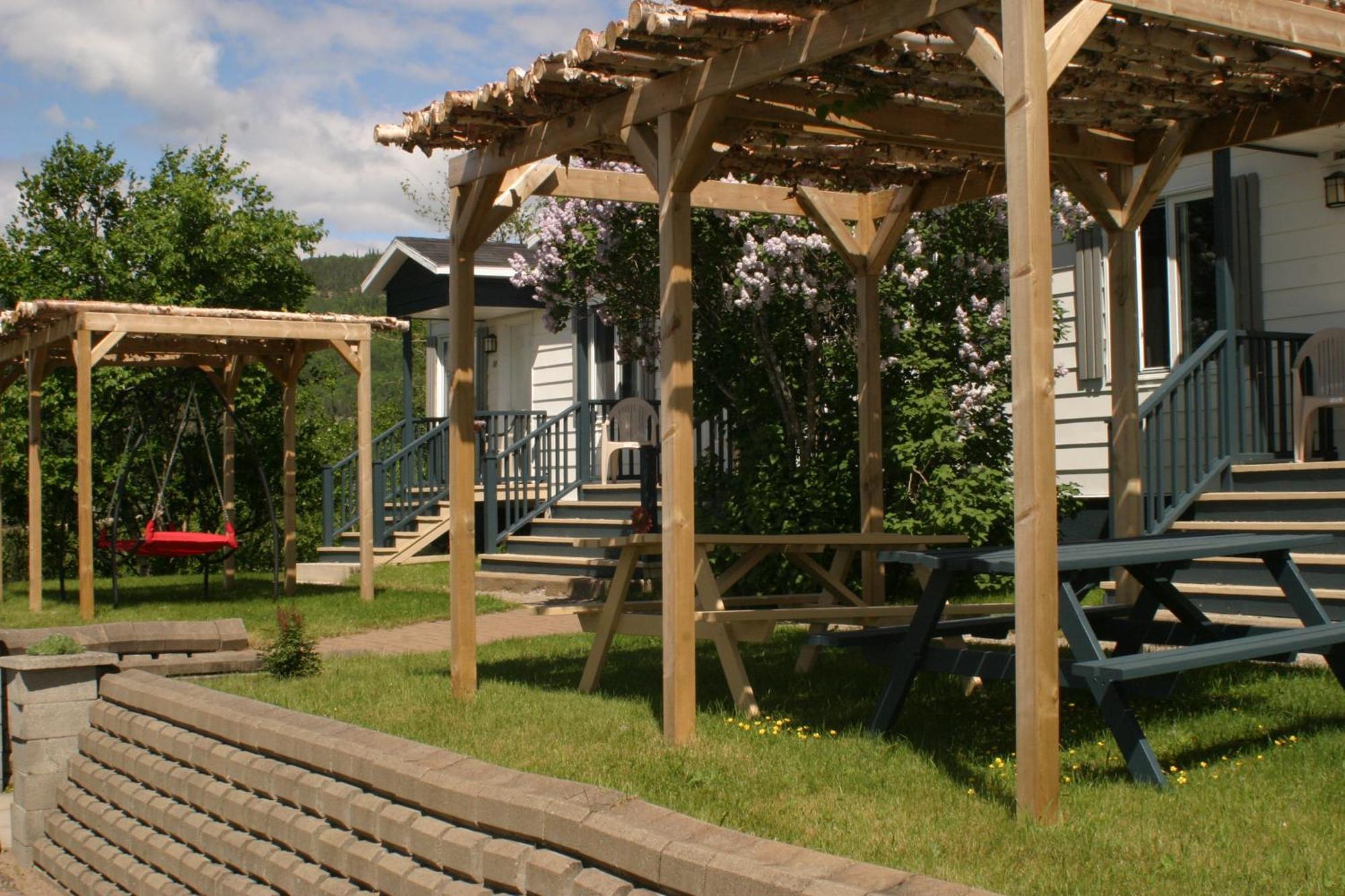 Hotel Motel Le Beluga Tadoussac Exterior foto