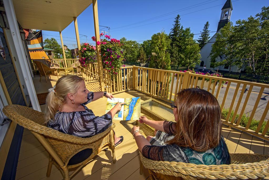 Hotel Motel Le Beluga Tadoussac Exterior foto